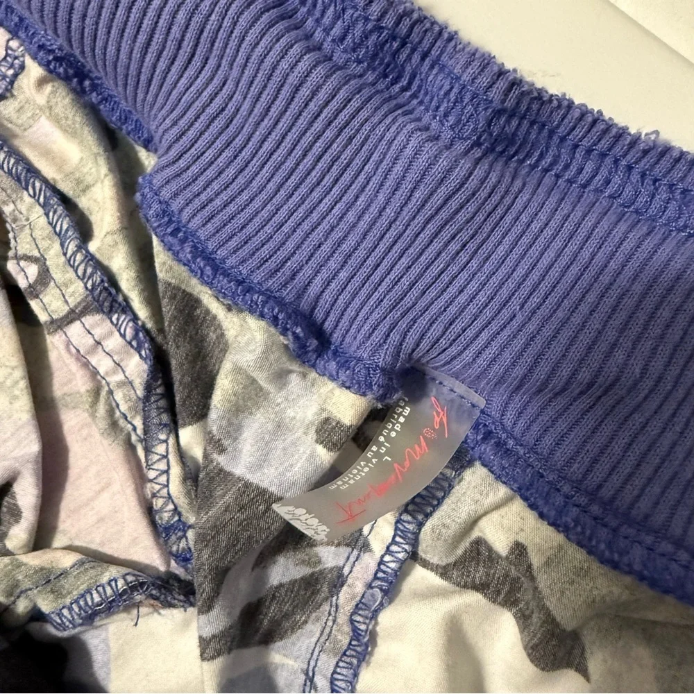 Free People Movement funky patterned cargo pants - Picture 5 of 9